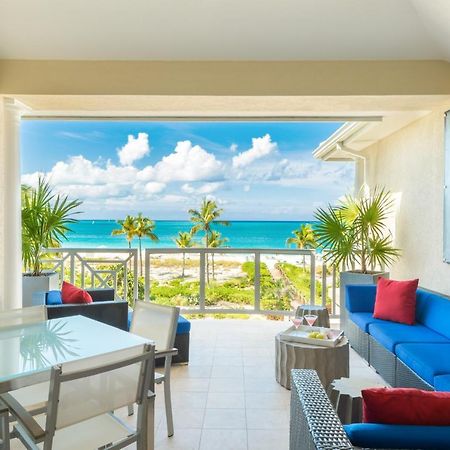 Long BayTheblu — Luxury Beachfront Penthouse At The Grandview, Grace Bay Beachアパートメント エクステリア 写真