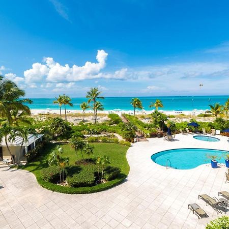 Long BayTheblu — Luxury Beachfront Penthouse At The Grandview, Grace Bay Beachアパートメント エクステリア 写真